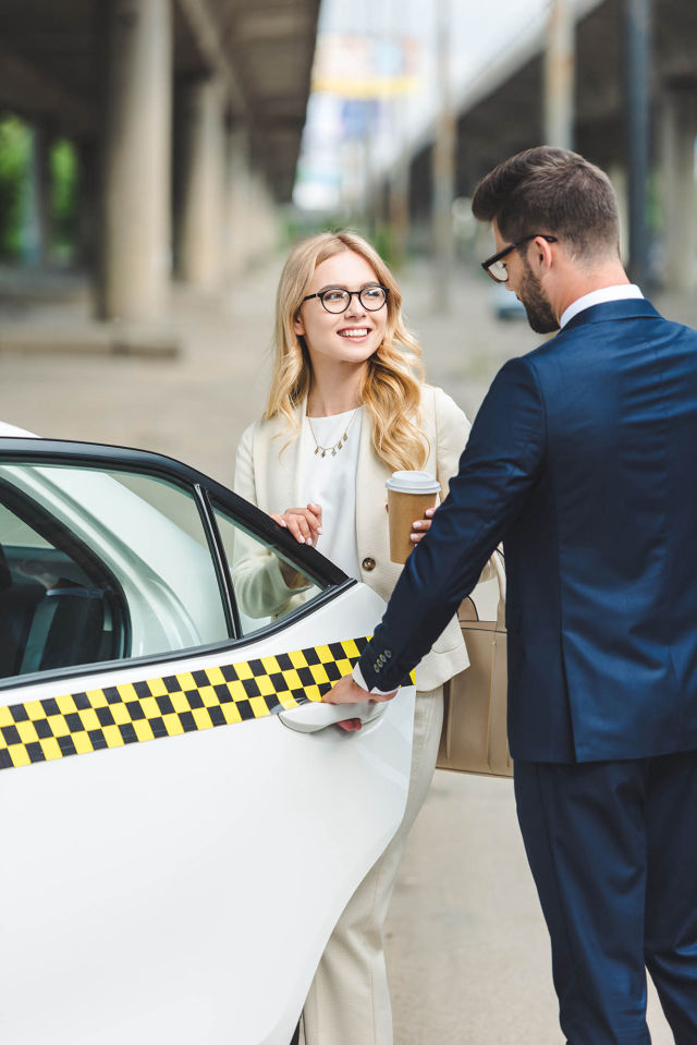 Cliente satisfaite de son taxi en Brabant Wallon